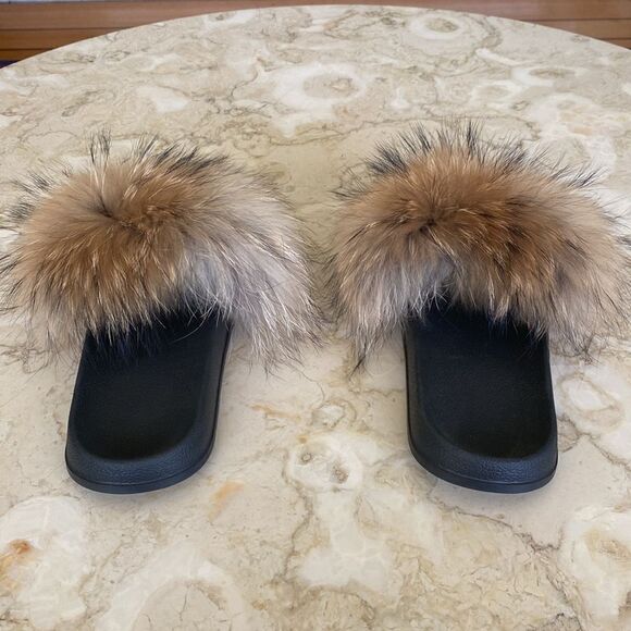 NEW! Genuine Raccoon Fur Fluffy Slide Sandals - Picture 7 of 9